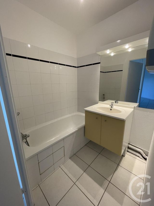 Appartement F2 à louer - 2 pièces - 45.24 m2 - TOULOUSE - 31 - MIDI-PYRENEES - Century 21 Fly Immo Appartement F2 à louer - 2 pièces - 45.24 m2 - TOULOUSE - 31 - MIDI-PYRENEES - Century 21 Fly Immo