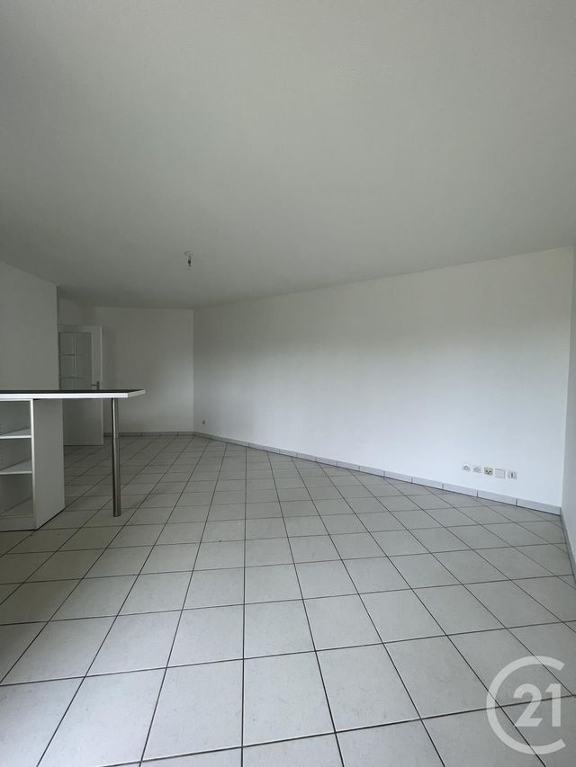 Appartement F2 à louer - 2 pièces - 45.24 m2 - TOULOUSE - 31 - MIDI-PYRENEES - Century 21 Fly Immo Appartement F2 à louer - 2 pièces - 45.24 m2 - TOULOUSE - 31 - MIDI-PYRENEES - Century 21 Fly Immo