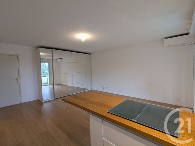 Appartement F2 à louer - 2 pièces - 42.92 m2 - AUCAMVILLE - 31 - MIDI-PYRENEES - Century 21 Fly Immo