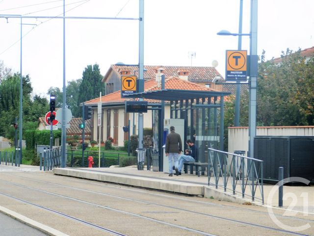 Appartement T2 à louer - 2 pièces - 41.5 m2 - BLAGNAC - 31 - MIDI-PYRENEES - Century 21 Fly Immo