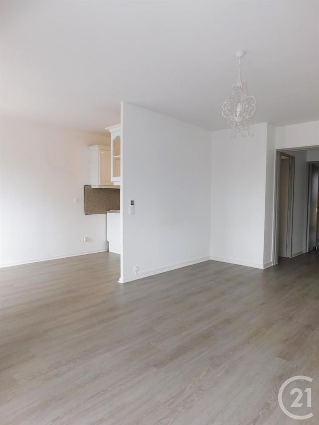 Appartement T4 à louer - 4 pièces - 82.11 m2 - BLAGNAC - 31 - MIDI-PYRENEES - Century 21 Fly Immo