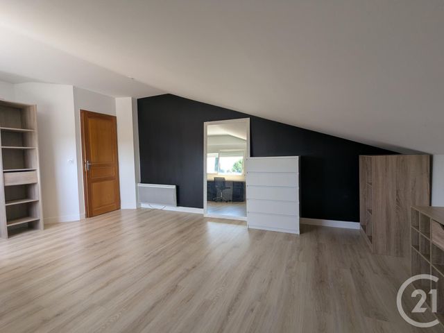 Appartement T4 à louer - 4 pièces - 102.9 m2 - AUSSONNE - 31 - MIDI-PYRENEES - Century 21 Fly Immo