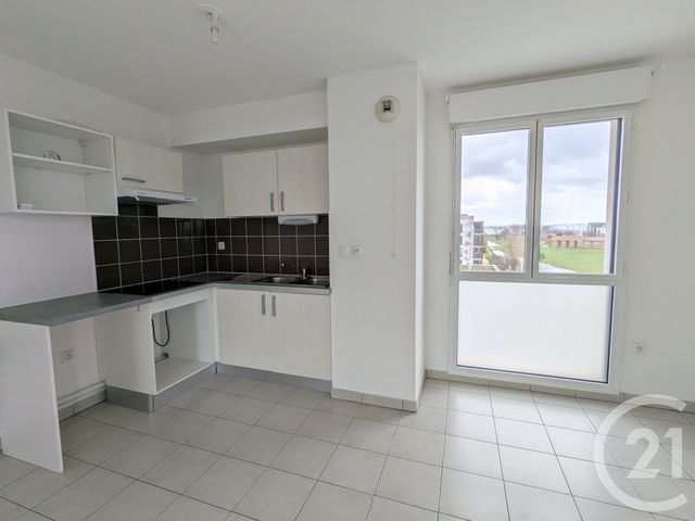 Appartement F3 à louer - 3 pièces - 72.5 m2 - BEAUZELLE - 31 - MIDI-PYRENEES - Century 21 Fly Immo