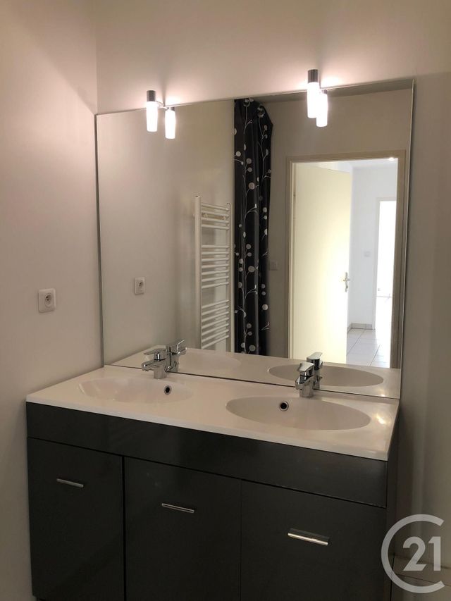 Appartement F3 à louer - 3 pièces - 72.5 m2 - BEAUZELLE - 31 - MIDI-PYRENEES - Century 21 Fly Immo