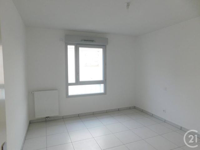 Appartement T2 à louer - 2 pièces - 41.3 m2 - BEAUZELLE - 31 - MIDI-PYRENEES - Century 21 Fly Immo