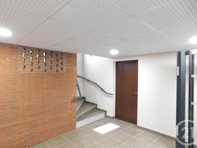 Appartement T2 à louer - 2 pièces - 41.3 m2 - BEAUZELLE - 31 - MIDI-PYRENEES - Century 21 Fly Immo