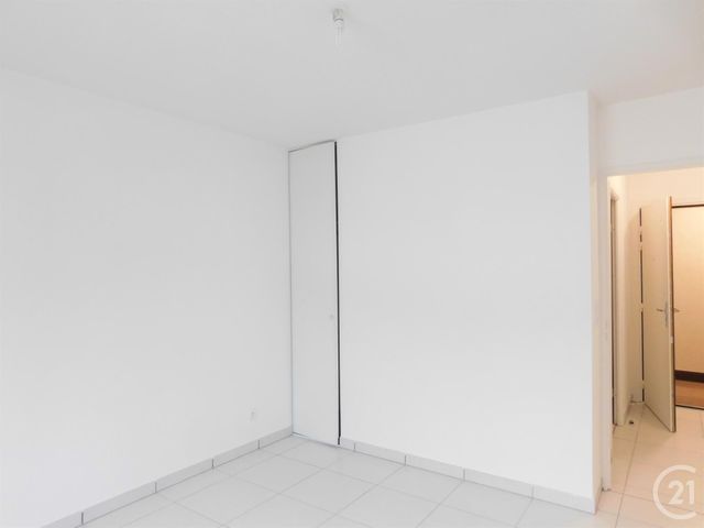 Appartement T2 à louer - 2 pièces - 41.3 m2 - BEAUZELLE - 31 - MIDI-PYRENEES - Century 21 Fly Immo