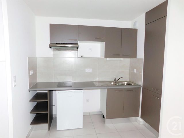 Appartement T2 à louer - 2 pièces - 41.3 m2 - BEAUZELLE - 31 - MIDI-PYRENEES - Century 21 Fly Immo