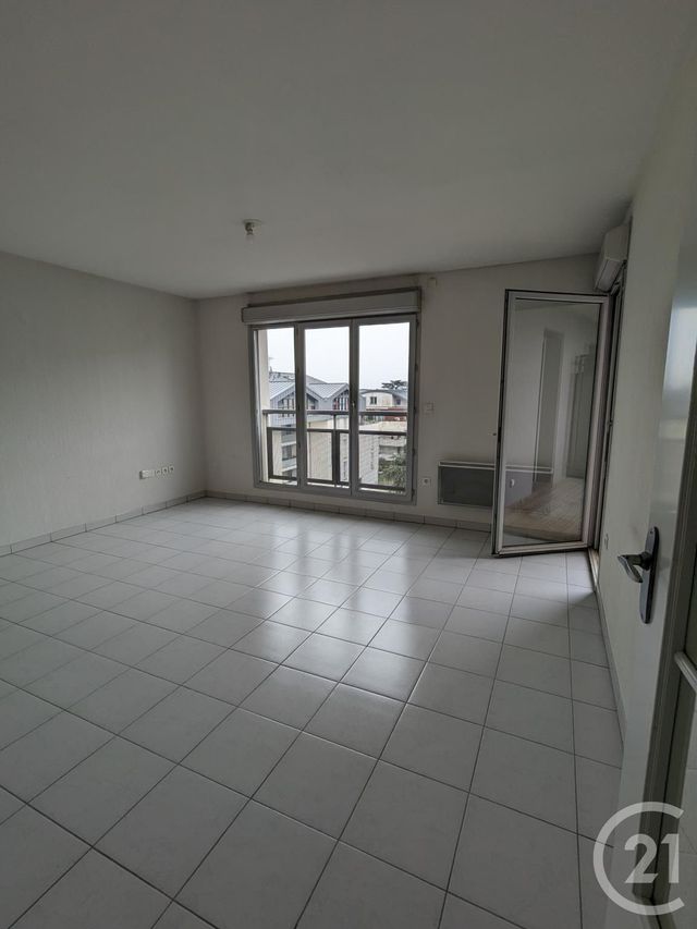 Appartement F2 à vendre - 2 pièces - 43.05 m2 - COLOMIERS - 31 - MIDI-PYRENEES - Century 21 Fly Immo